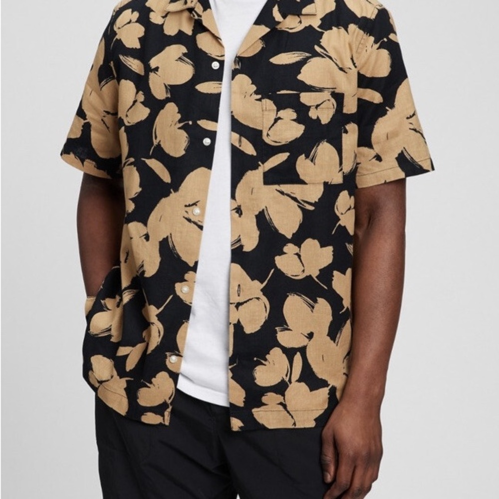 Gap Men's Button Up Shirt Size L Floral Tan & Black Linen Blend Tropical Vaca